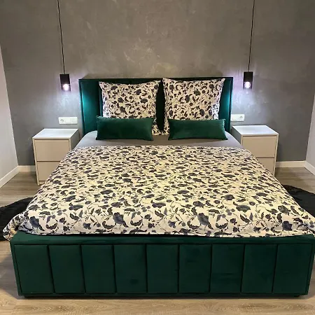 B&B Home Πανσιόν