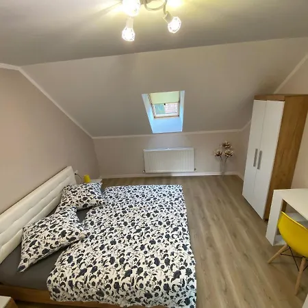 B&B Home Πανσιόν