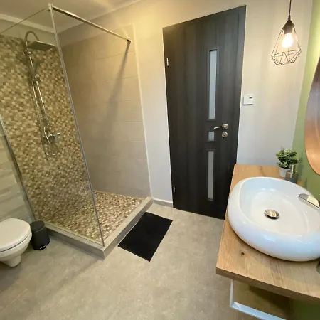 B&B Home Πανσιόν