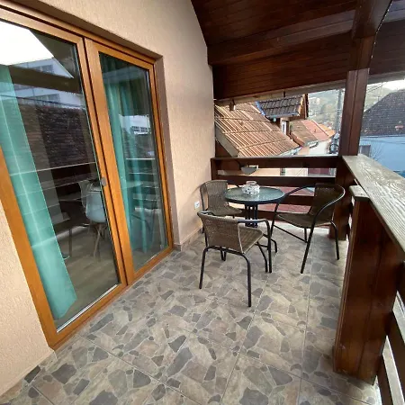 B&B Home Πανσιόν *