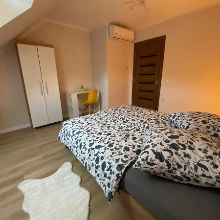 B&B Home Πανσιόν *